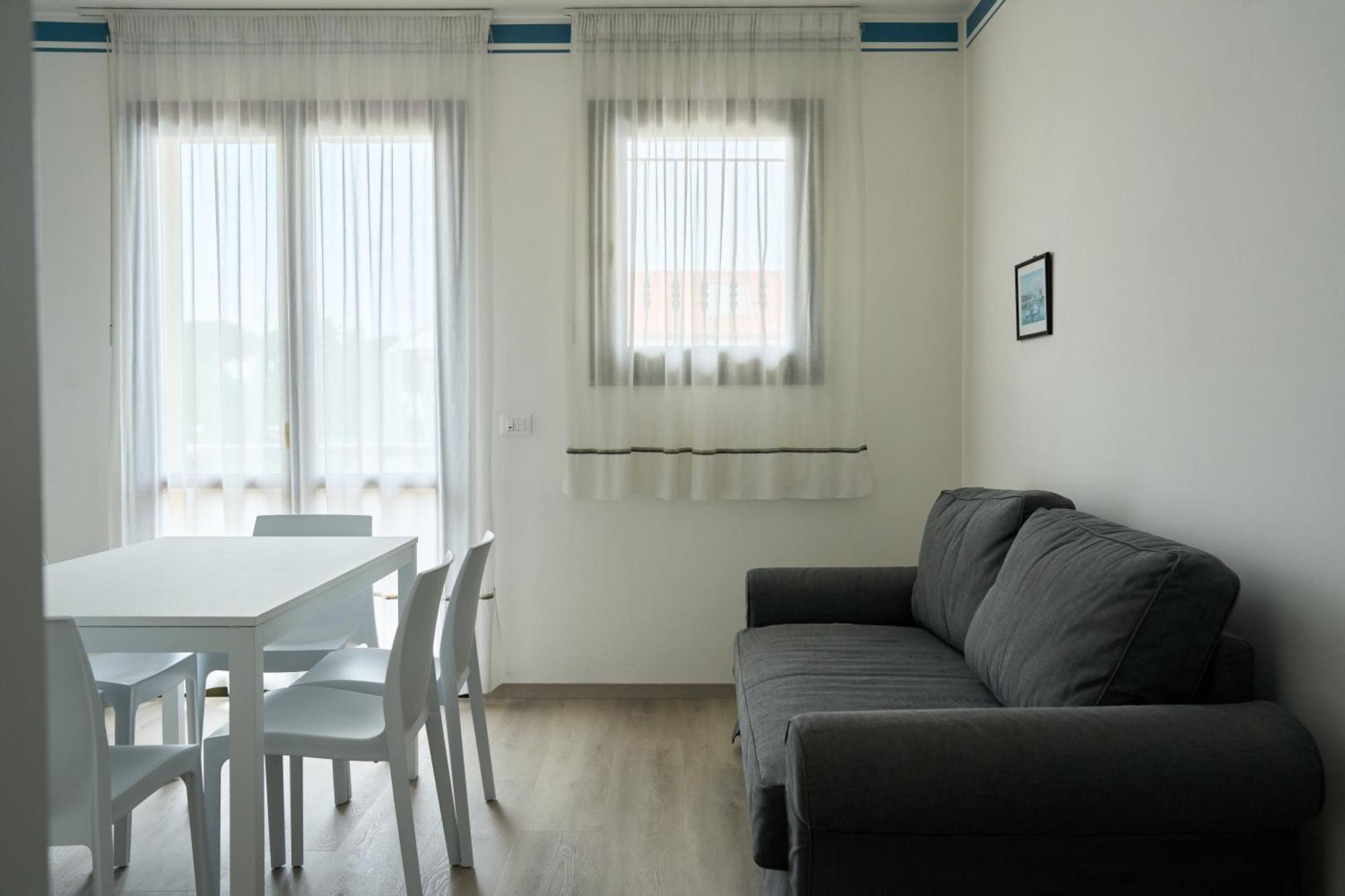 Appartamenti In Residence Portosole E Residence Tamerici Con Piscina-Cavallino Treporti Ngoại thất bức ảnh