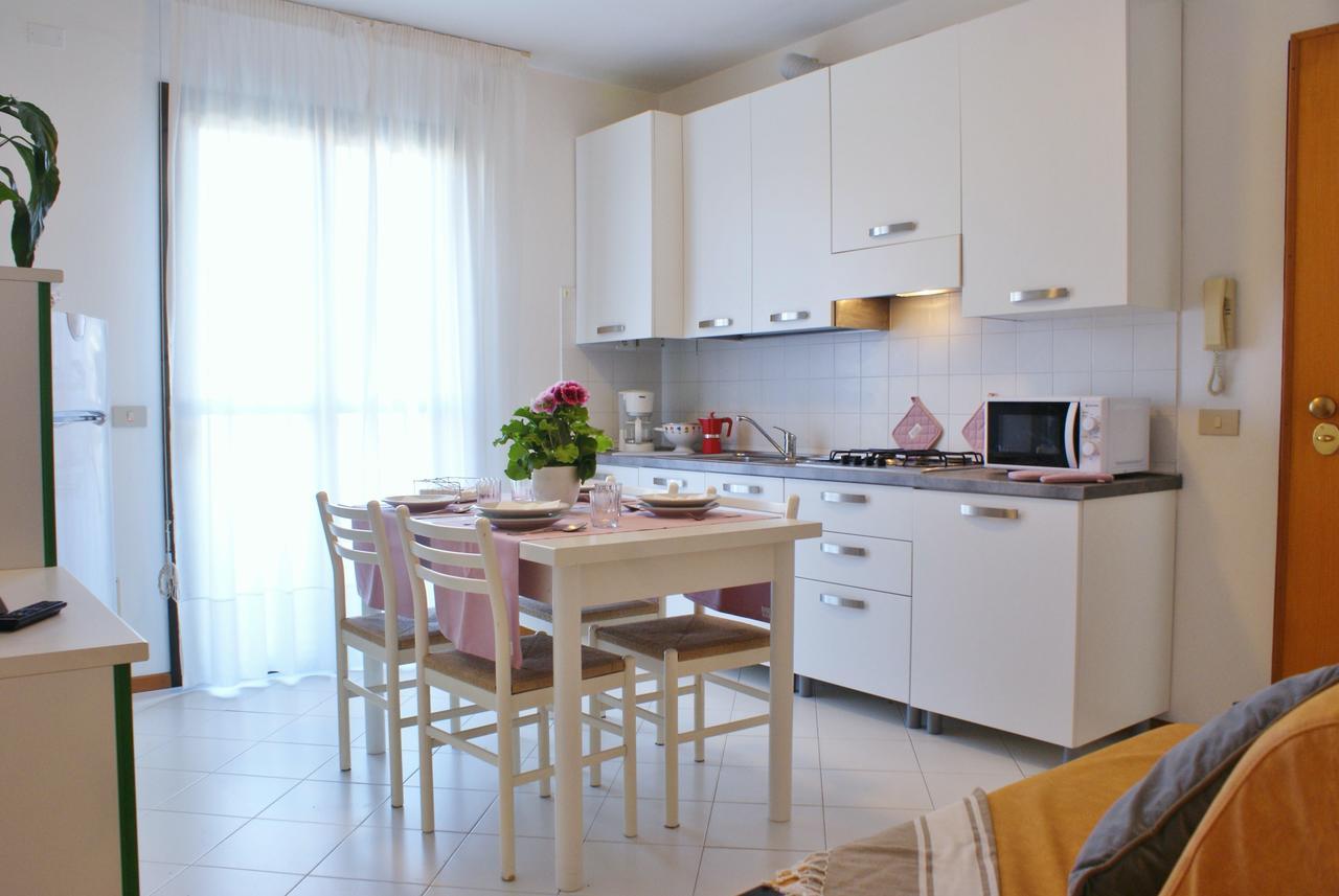Appartamenti In Residence Portosole E Residence Tamerici Con Piscina-Cavallino Treporti Ngoại thất bức ảnh