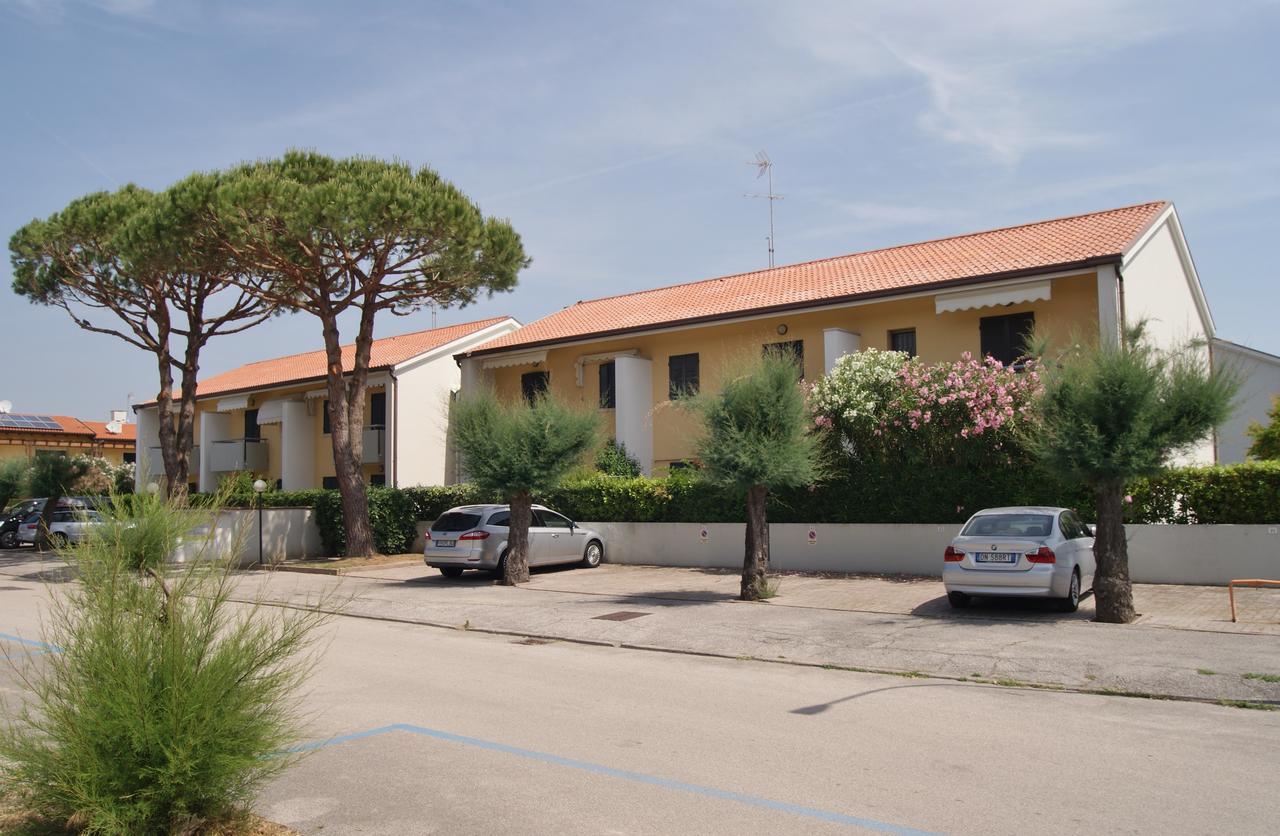 Appartamenti In Residence Portosole E Residence Tamerici Con Piscina-Cavallino Treporti Ngoại thất bức ảnh